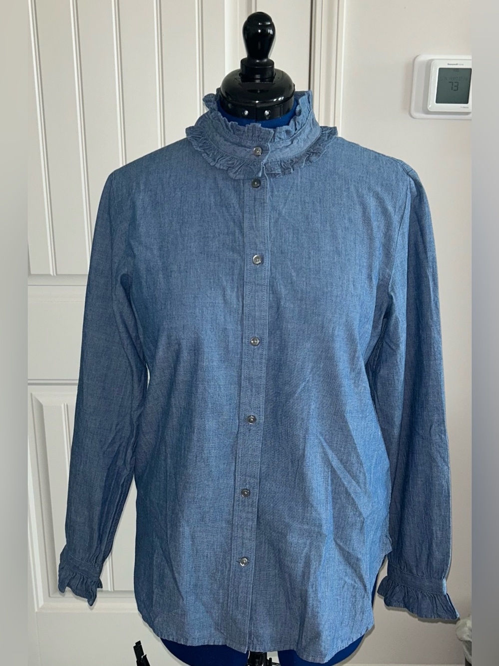 J.Crew Women's Blue Chambray Ruffle Collar Long-Sleeve Buttoned-Down Shirt